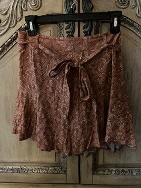 ROMANTICS - Flowy burnt orange / pumpkin - paisley skorts - Small  NWOT